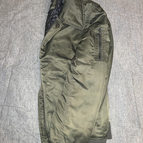 Men’s forever 21 bomber coat - Picture 2 of 3